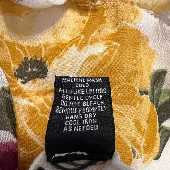 Love Ari Floral Ruffle Off Shoulder Romper Size Medium - Picture 7 of 7